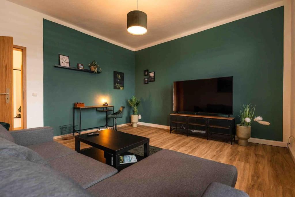 Ferienwohnung Bali Style Mit High Speed Wlan Und Gratis Parkplatz Gera Luaran gambar